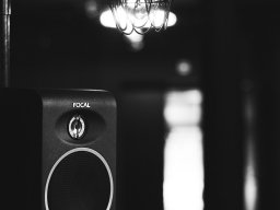 Dedans en binaural 4, Le Petit Echo de la Mode, crédit photo : Stewen Corvez
